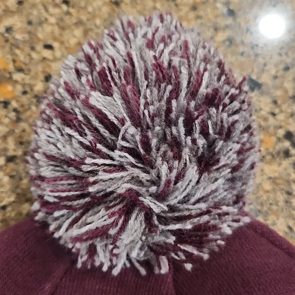 Under Armour Hat Womens - Picture 5 of 9